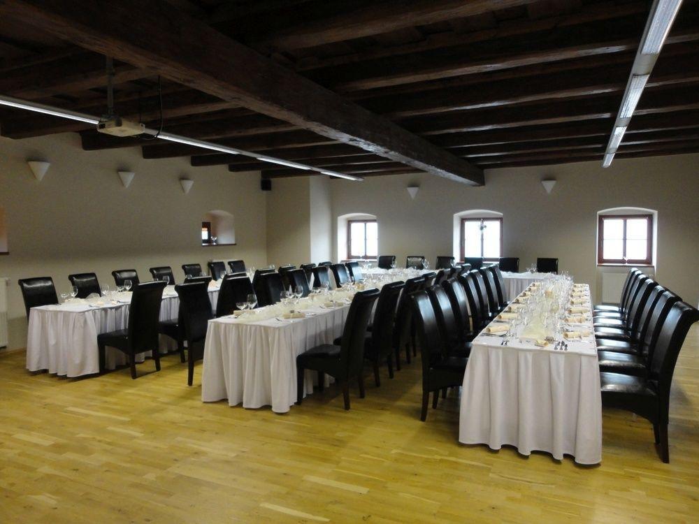 Fara Rancirov Hotel Jihlava Kültér fotó